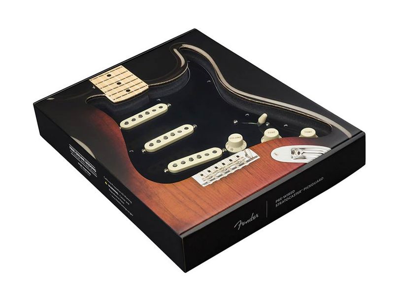 Fender Custom Shop Pre-Wired Pickguard Custom '69 Svart
