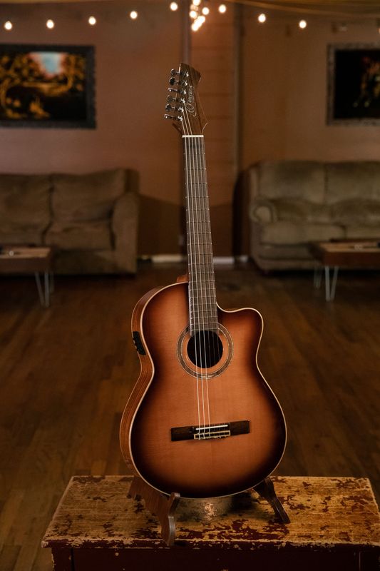Ortega RCE238SN-FT Klassisk gitar 4/4 Size, med mik, Slim neck