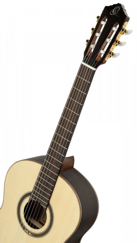 Ortega RE158RWSN Klassisk gitar 4/4 Size, med mik, Slim neck