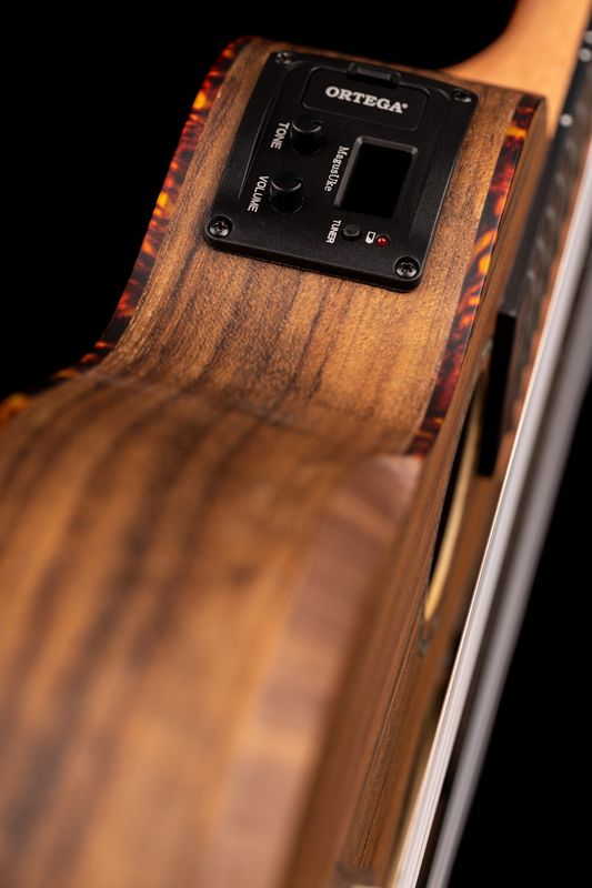 Ortega HYDRA Twin-neck Tenor ukulele med softcase