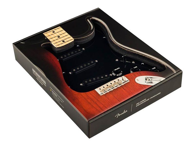 Fender Pre-wired Strat Pickguard Pure Vintage '65 SSS w/RWRP midde, 11 screw holes, black