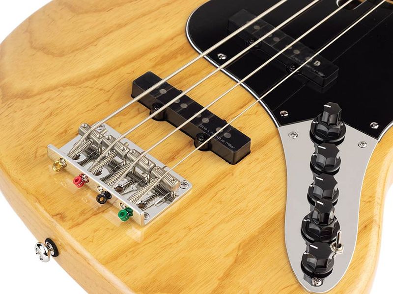Sire V7 V 2nd Gen Series Marcus Miller Swamp Ash 4-string Bass Guitar Natural