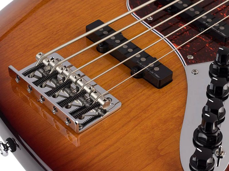 Sire V7 2nd Gen Series Marcus Miller Alder 5-string Bass Guitar Tobacco Sunburst