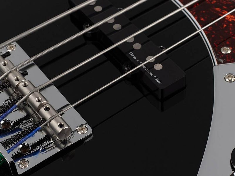 Sire V7 2nd Gen Series Marcus Miller fretless Alder 4-string Bass Guitar Black