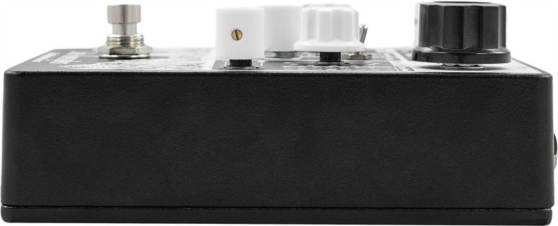 EarthQuaker Devices Data Corrupter Modulated Monophonic Harmonizing