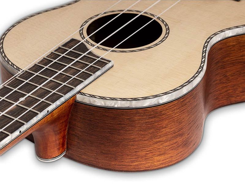 Mahalo Pearl Series, solid top tenor ukulele, natural, with bag