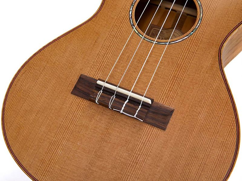 Mahalo Master Series, all solid baritone ukulele, natural, with bag