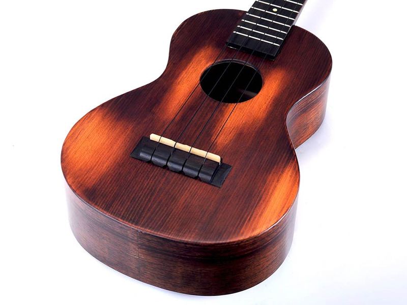 Mahalo Historic Series, all solid concert ukulele, historic brown, with heavy duty bag