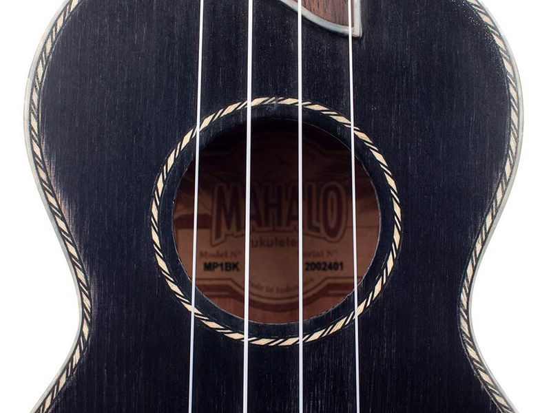 Mahalo Pearl Series, solid top soprano ukulele, black, with bag