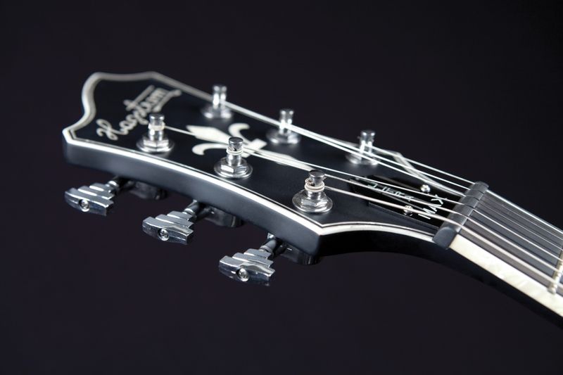 Hagstrom UltraMax Milky Mandarin Satin