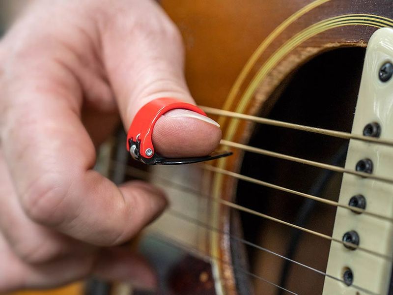 Black Mountain RHH Spring Action Thumb Pick Heavy